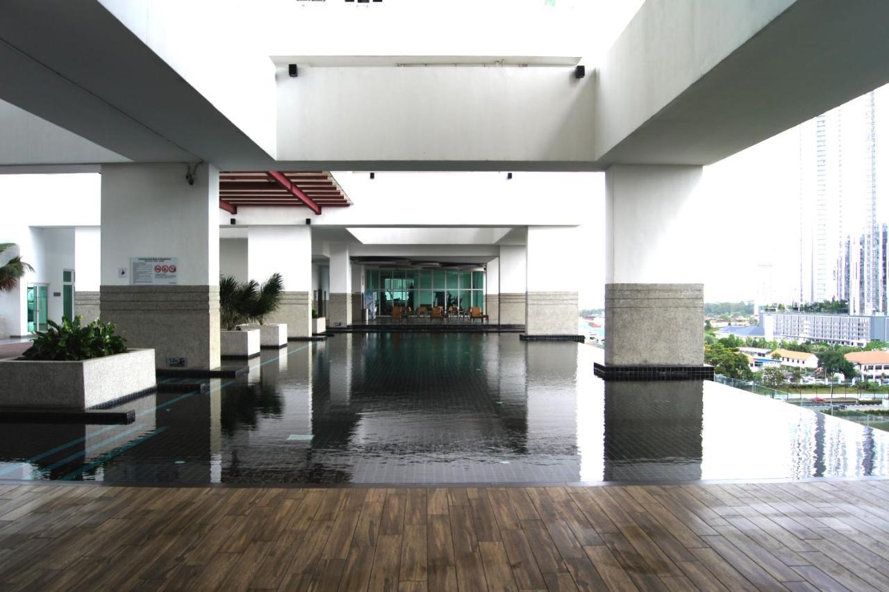 Twin Galaxy Suites By Iconic Bliss Johor Bahru Exterior photo