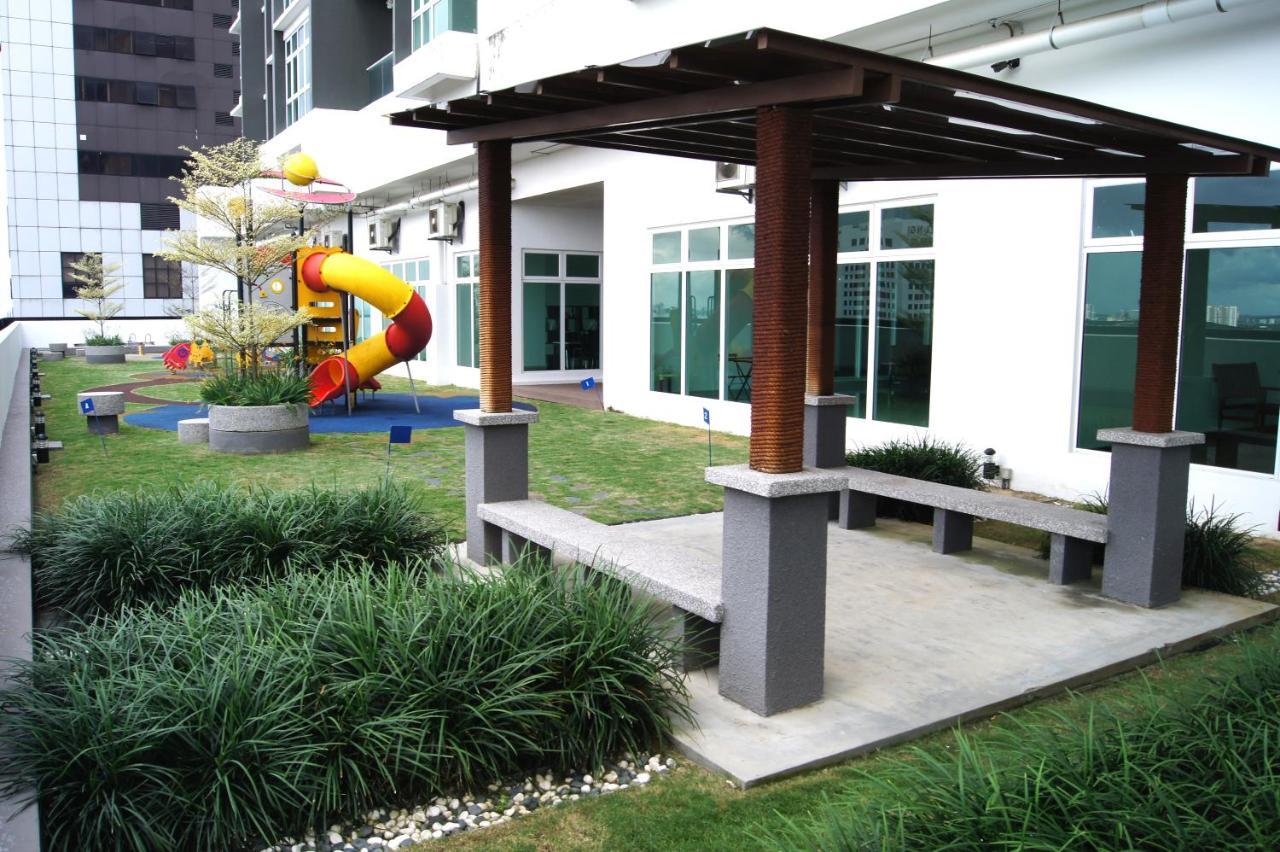 Twin Galaxy Suites By Iconic Bliss Johor Bahru Exterior photo